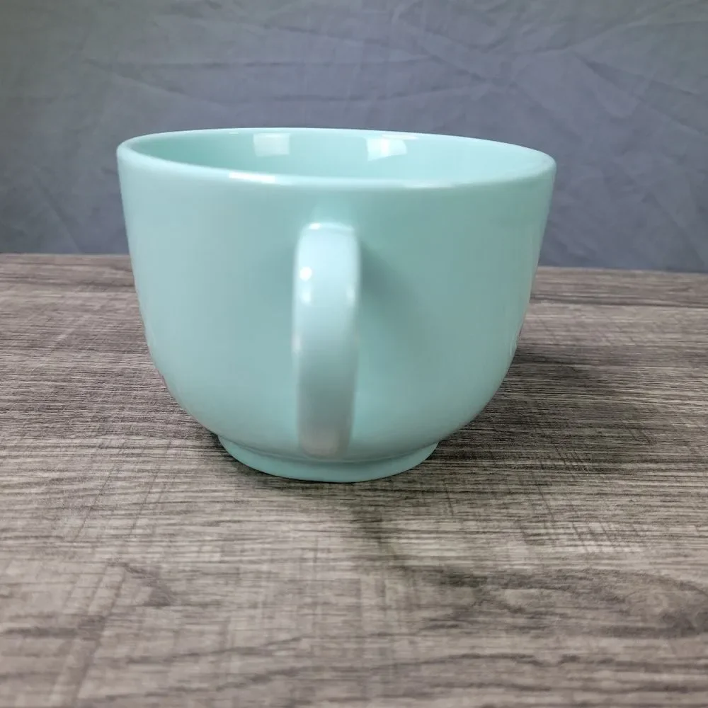 Paper Source 2016 Let's Chill‎ Walrus Mug